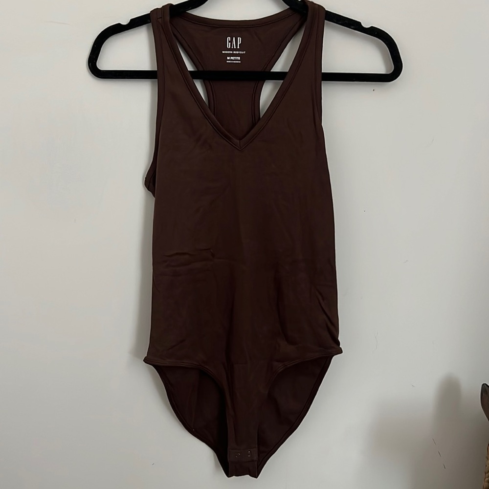 GAP V-Neck Modern Bodysuit in Chocolate Brown